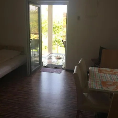 Mateo Apartment