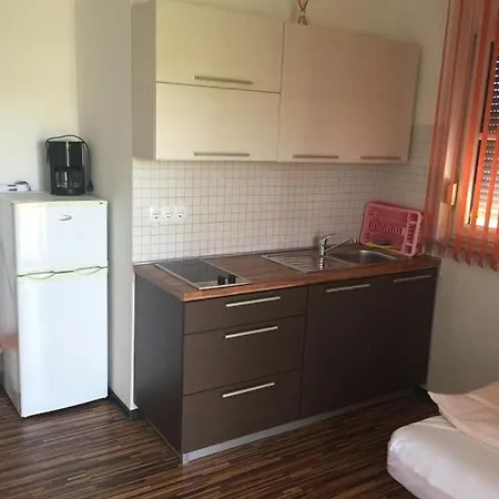Mateo Apartment Lopar